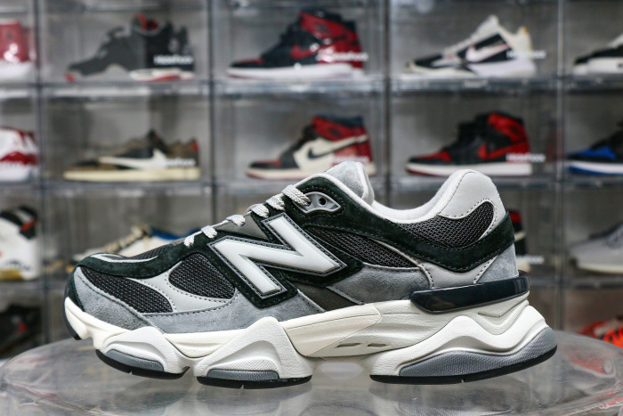 New Balance 9060 Black Grey 2025