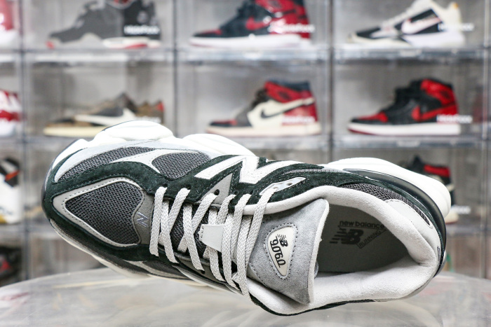 New Balance 9060 Black Grey 2025