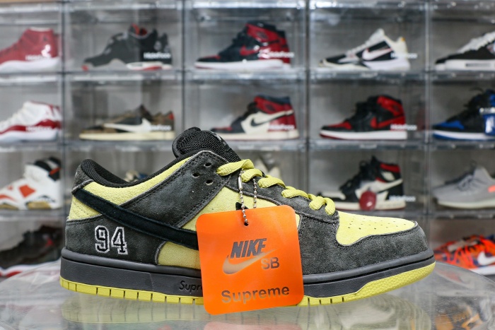 Nike SB Dunk Low Supreme 94 Hulk