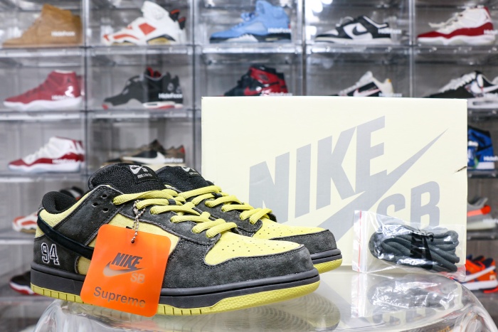 Nike SB Dunk Low Supreme 94 Hulk