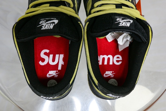 Nike SB Dunk Low Supreme 94 Hulk