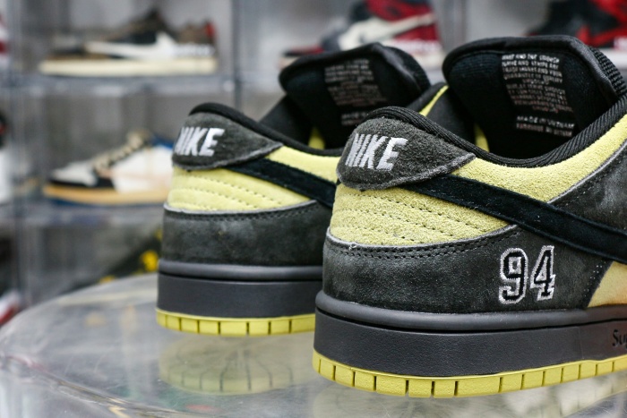 Nike SB Dunk Low Supreme 94 Hulk