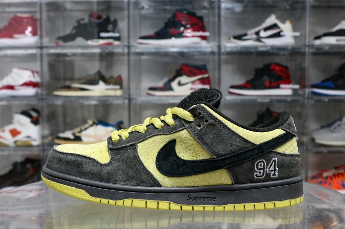 Nike SB Dunk Low Supreme 94 Hulk
