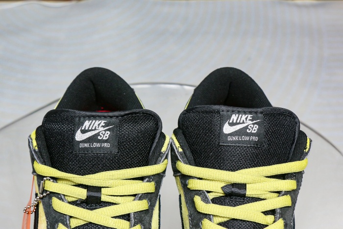 Nike SB Dunk Low Supreme 94 Hulk