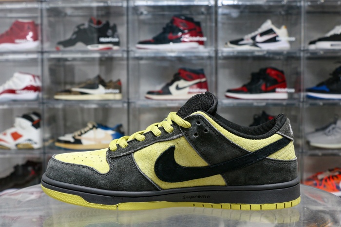 Nike SB Dunk Low Supreme 94 Hulk