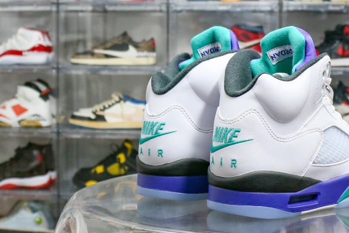 US Warehouse:  Air Jordan 5 Retro Grape 2025 ( A1)