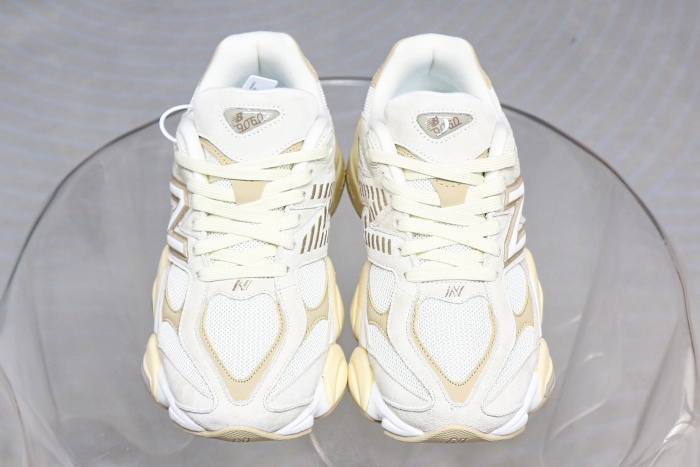 New Balance 9060 Sea Salt Brown 2024