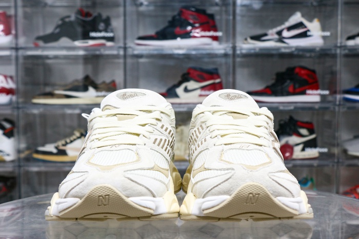 New Balance 9060 Sea Salt Brown 2024