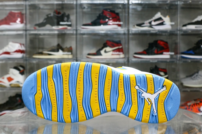 Air Jordan 10 Retro OG North Carolina Blue 2025