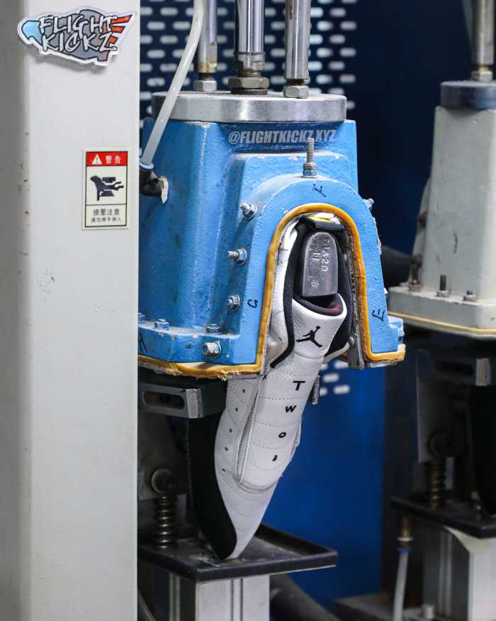 Air Jordan 12 Retro Taxi 2025 ( A1)