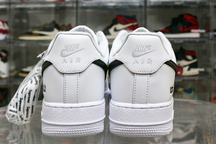Nike Air Force 1 Low Supreme White Black（ A1）
