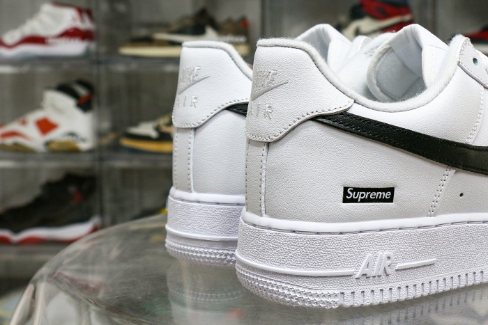 Nike Air Force 1 Low Supreme White Black（ A1）