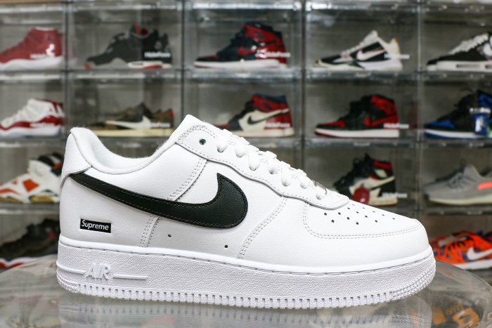 Nike Air Force 1 Low Supreme White Black（ A1）