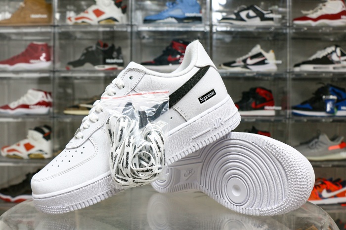Nike Air Force 1 Low Supreme White Black（ A1）