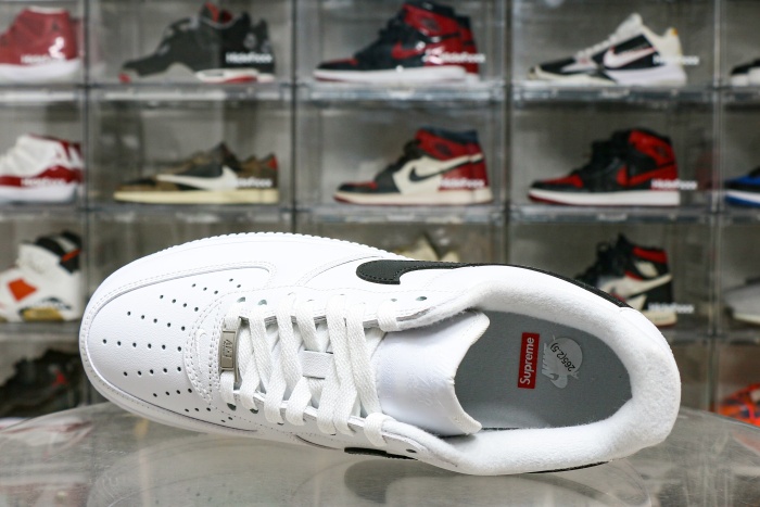Nike Air Force 1 Low Supreme White Black（ A1）