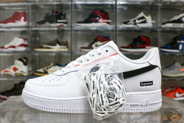 Nike Air Force 1 Low Supreme White Black（ A1）