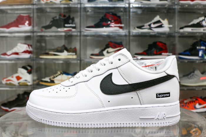 Nike Air Force 1 Low Supreme White Black（ A1）