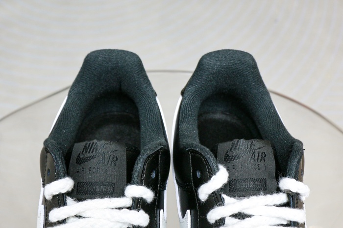 Supreme x Nike Air Force 1 Low Black / White PE（ A1）