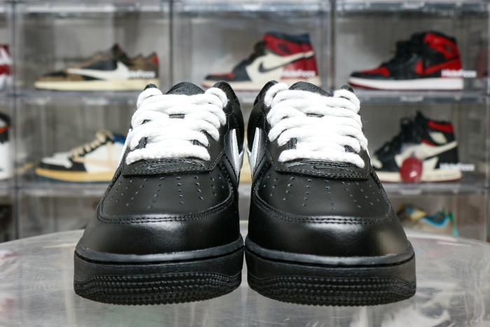 Supreme x Nike Air Force 1 Low Black / White PE（ A1）