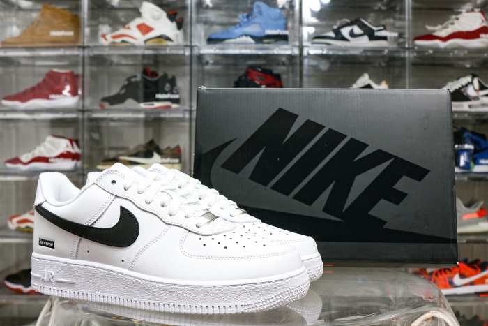 Nike Air Force 1 Low Supreme White Black（ A1）