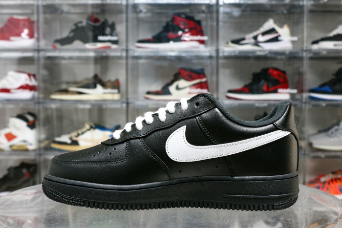 Supreme x Nike Air Force 1 Low Black / White PE（ A1）