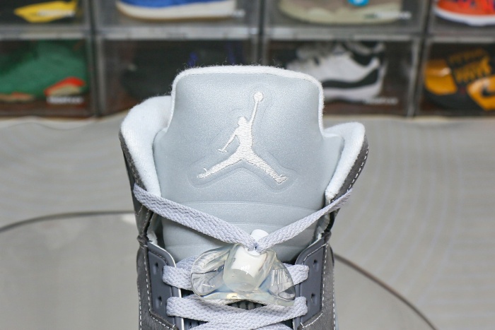 Air Jordan 5 Retro Wolf Grey 2026 (A1)