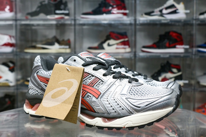 Gel-Kayano 14 Silver Papaya 2025