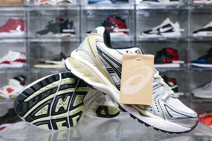 Gel-Kayano 14 Birch Pure Silver 2024