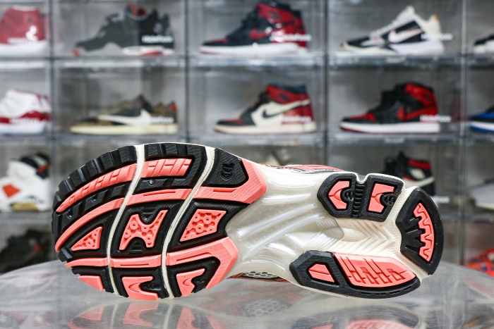 Gel-Kayano 14 Silver Papaya 2025