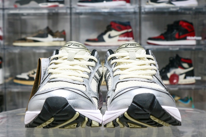 Gel-Kayano 14 Birch Pure Silver 2024