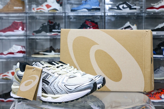 Gel-Kayano 14 Birch Pure Silver 2024