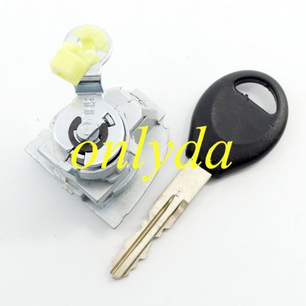 New TIIDA left door lock