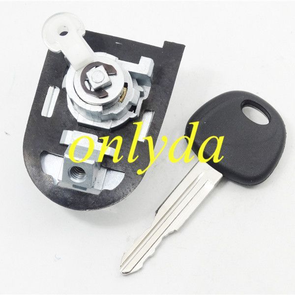 Kia sportage  left door lock