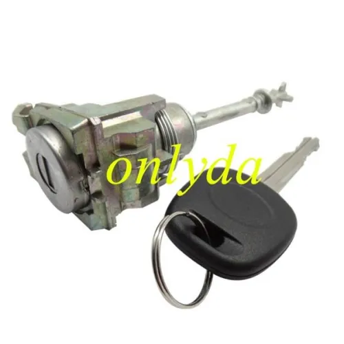 For TOYOTA After 2005 year CAMRY right door lock (no logo)