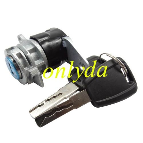 Fiat left door lock