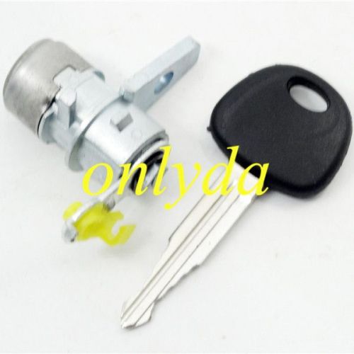 Hyundai CERATO  left door lock
