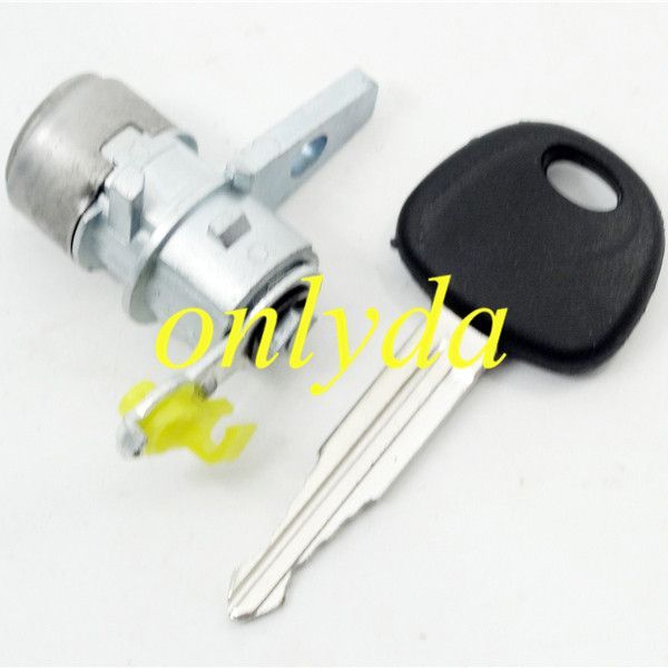 Hyundai CERATO  left door lock