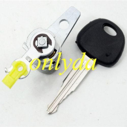 Hyundai CERATO  left door lock
