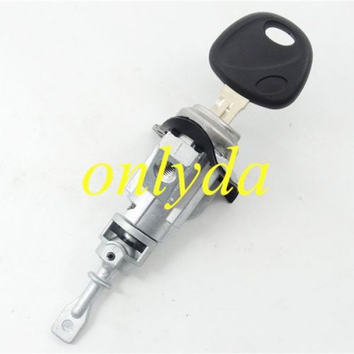 Hyundai Elantra left door  lock with logo