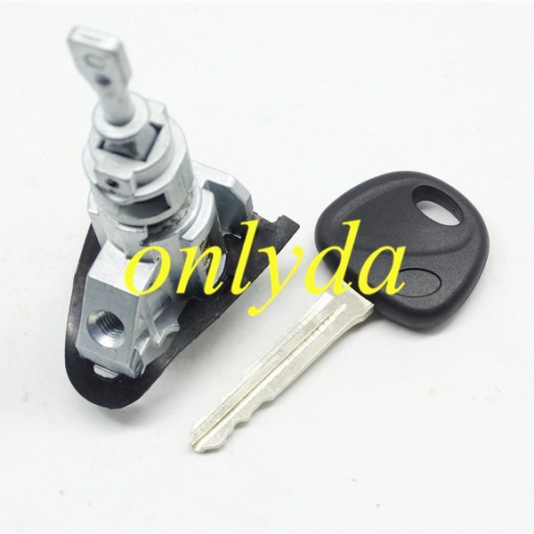 Hyundai Elantra left door  lock with logo