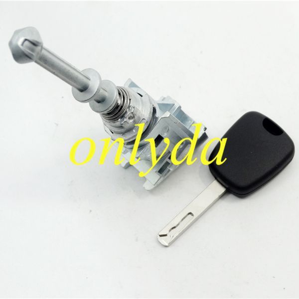 Citroen C-Quatre  left door look