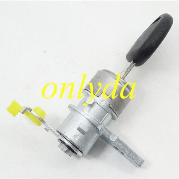 Hyundai CERATO  left door lock