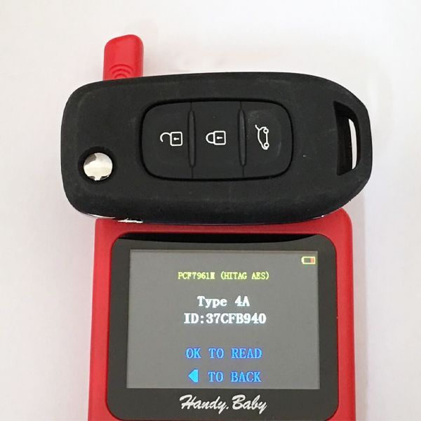 Original for renault 3 Button remote PCF7961M-434MHZ CMIIT ID:2013DJ6139 FCCID:CWTWB1G767 Model:TWB1G767 IC:1788D-FWB1G767  For 2013-2017 Renault Captur 2013-2017 Renault Symbol 2013-2017 Renault Megane3 2013-2017 Renault Kadjar 2016+ Renault Kaptur(Russia)