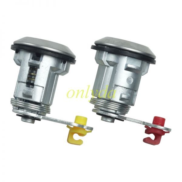 Mitsubishi front left and right door locks YE05506A