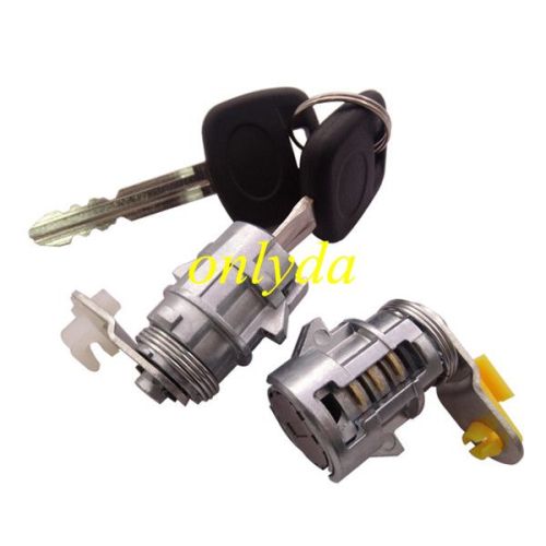 For TOYOTA before 2007 year  right door lock (no logo)