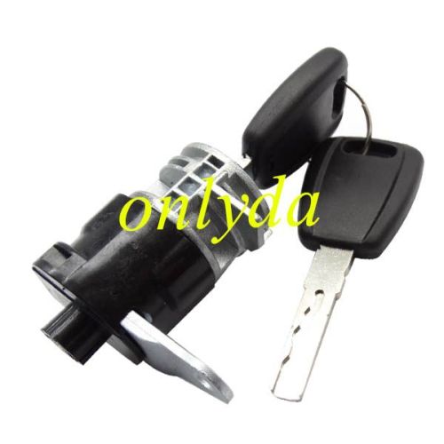 Fiat left door lock
