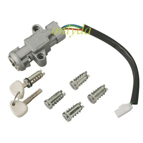 Truck Ignition Lock Switch With Keys 2996565 2996313 02996565 02996313 500086531 For Ivec- Eurocargo Stralis Trakker