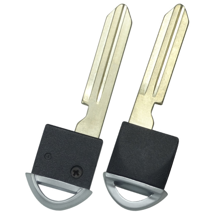 Nissan 4+1button  key blank with logo , with balde ,T-shaped interior for old model