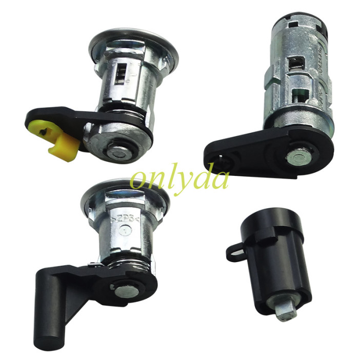 For Renault full lock OE:806017067R, used for Opel VIVARO 10- Opel MOVANO 2 10- DACIA LOGAN 13-18 DACIA LOGAN II DACIA LOGAN MCV II DACIA SANDERO II DACIA DUSTER DACIA DOKKER DACIA LODGY DACIA STEPWAY Renault CLIO III 05- Renault FLUENCE 12- Renault KANGOO II 09- Renault MASTER III 10- Renault MODUS 04- Renault TRAFIC III 14- Renault TWINGO II 07- Renault WIND 12- Fiat TALENTO 16- Nissan NV 300 16- Nissan NV400 10- MERCEDES BENZ CITAN 13-