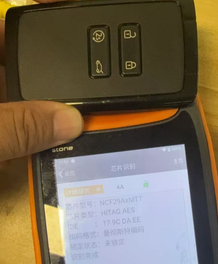 ​original Keyless For Renault  CAPTUR 2018-2023  CLIO 2018-2023 ESPACE 2018-2023 MEGANE 2018-2023 ZOE 2018-2023  Smart Card Key 4 Buttons 433MHz  HITAG AES NCF29A1M ID4A    FCC ID: KR5IK4CH-01   OEM Part Number: 285977147R  Note：the back cover is aftermarket . White Color/Black color ，​Pls choose button model